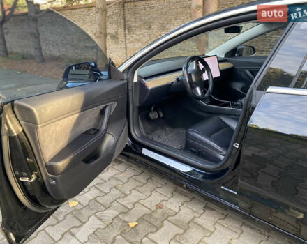 Черный Тесла Модель 3, объемом двигателя 0 л и пробегом 160 тыс. км за 14500 $, фото 13 на Automoto.ua