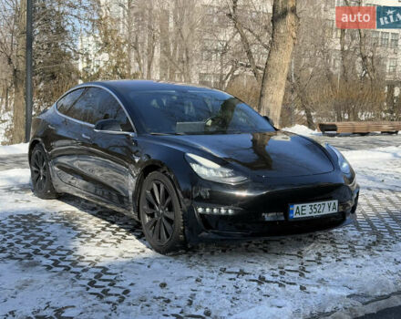 Чорний Тесла Модель 3, об'ємом двигуна 0 л та пробігом 112 тис. км за 18500 $, фото 2 на Automoto.ua