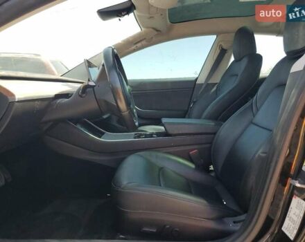 Чорний Тесла Модель 3, об'ємом двигуна 0 л та пробігом 70 тис. км за 5500 $, фото 6 на Automoto.ua
