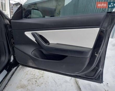 Черный Тесла Модель 3, объемом двигателя 0 л и пробегом 370 тыс. км за 13500 $, фото 13 на Automoto.ua