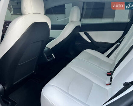 Черный Тесла Модель 3, объемом двигателя 0 л и пробегом 90 тыс. км за 17500 $, фото 14 на Automoto.ua