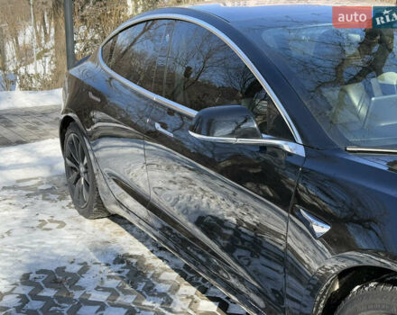 Чорний Тесла Модель 3, об'ємом двигуна 0 л та пробігом 112 тис. км за 18500 $, фото 9 на Automoto.ua