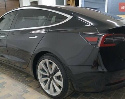 Тесла Модель 3 2018 у Умани на Automoto.ua Чорний Тесла Модель 3, об'ємом двигуна 0 л та пробігом 201 тис. км за 19000 $, фото 12 на Automoto.ua