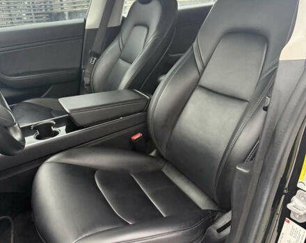 Черный Тесла Модель 3, объемом двигателя 0 л и пробегом 130 тыс. км за 15100 $, фото 32 на Automoto.ua