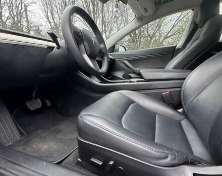 Черный Тесла Модель 3, объемом двигателя 0 л и пробегом 123 тыс. км за 15500 $, фото 9 на Automoto.ua