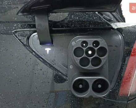 Тесла Модель 3 2018 у Умани на Automoto.ua Чорний Тесла Модель 3, об'ємом двигуна 0 л та пробігом 201 тис. км за 19000 $, фото 24 на Automoto.ua
