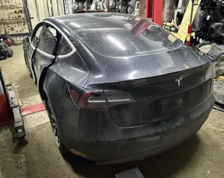 Черный Тесла Модель 3, объемом двигателя 0 л и пробегом 219 тыс. км за 9500 $, фото 5 на Automoto.ua