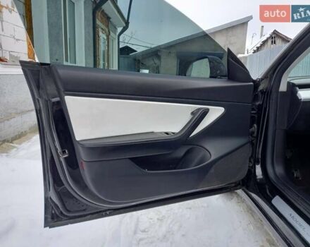 Черный Тесла Модель 3, объемом двигателя 0 л и пробегом 370 тыс. км за 13500 $, фото 9 на Automoto.ua