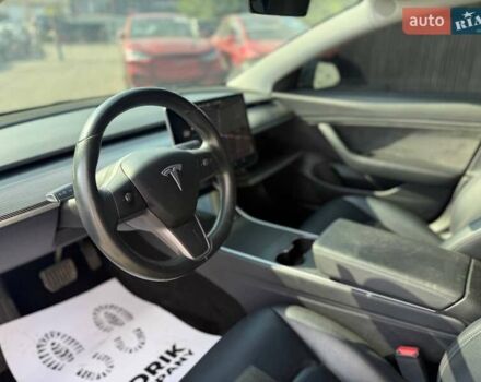Тесла Модель 3 2018 в Луцке на Automoto.ua Черный Тесла Модель 3, объемом двигателя 0 л и пробегом 220 тыс. км за 13300 $, фото 3 на Automoto.ua