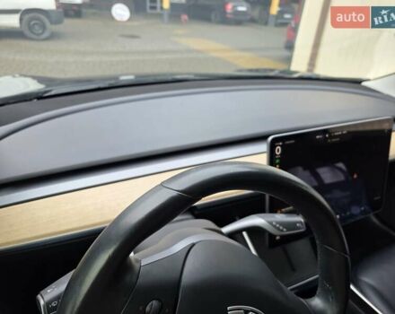 Чорний Тесла Модель 3, об'ємом двигуна 0 л та пробігом 140 тис. км за 14800 $, фото 9 на Automoto.ua