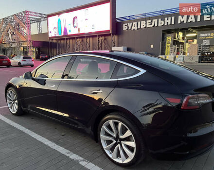 Чорний Тесла Модель 3, об'ємом двигуна 0 л та пробігом 125 тис. км за 28000 $, фото 8 на Automoto.ua