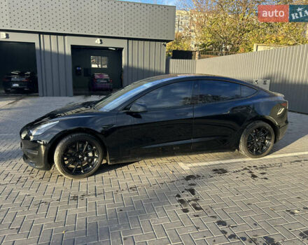 Черный Тесла Модель 3, объемом двигателя 0 л и пробегом 77 тыс. км за 15800 $, фото 1 на Automoto.ua