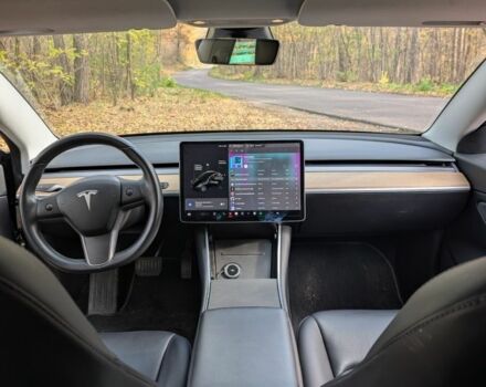 Черный Тесла Модель 3, объемом двигателя 0 л и пробегом 130 тыс. км за 17500 $, фото 10 на Automoto.ua