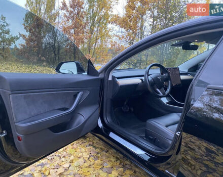 Тесла Модель 3 2018 в Виннице на Automoto.ua Черный Тесла Модель 3, объемом двигателя 0 л и пробегом 95 тыс. км за 16500 $, фото 10 на Automoto.ua