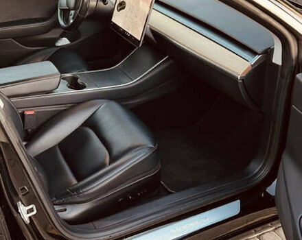 Черный Тесла Модель 3, объемом двигателя 0 л и пробегом 132 тыс. км за 16500 $, фото 20 на Automoto.ua