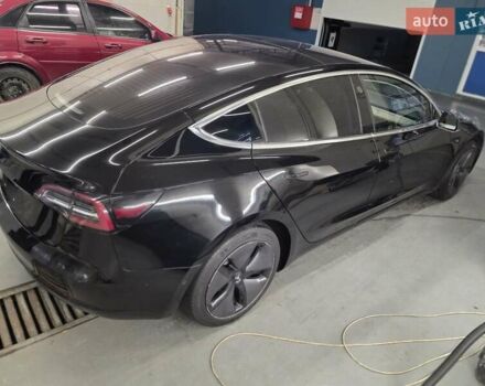 Чорний Тесла Модель 3, об'ємом двигуна 0 л та пробігом 140 тис. км за 14800 $, фото 2 на Automoto.ua