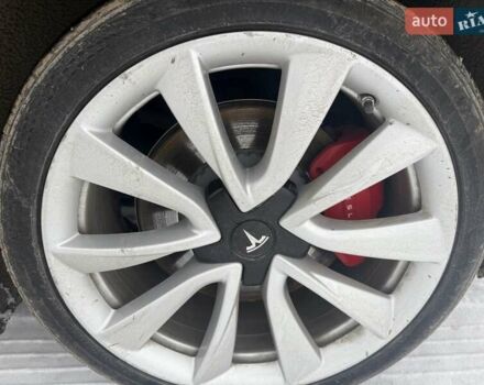 Чорний Тесла Модель 3, об'ємом двигуна 0 л та пробігом 120 тис. км за 18000 $, фото 13 на Automoto.ua