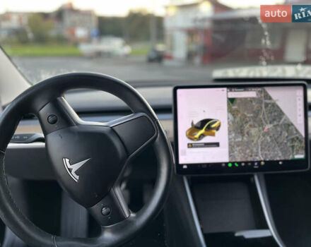 Тесла Модель 3 2018 у Хмельницькому на Automoto.ua Чорний Тесла Модель 3, об'ємом двигуна 0 л та пробігом 94 тис. км за 16500 $, фото 20 на Automoto.ua