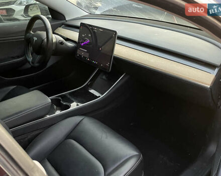 Черный Тесла Модель 3, объемом двигателя 0 л и пробегом 120 тыс. км за 9999 $, фото 8 на Automoto.ua