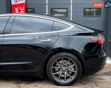 Чорний Тесла Модель 3, об'ємом двигуна 0 л та пробігом 115 тис. км за 18500 $, фото 6 на Automoto.ua