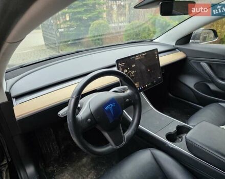 Черный Тесла Модель 3, объемом двигателя 0 л и пробегом 142 тыс. км за 14800 $, фото 5 на Automoto.ua
