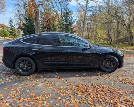 Черный Тесла Модель 3, объемом двигателя 0 л и пробегом 130 тыс. км за 17500 $, фото 5 на Automoto.ua
