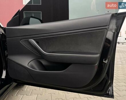 Черный Тесла Модель 3, объемом двигателя 0 л и пробегом 114 тыс. км за 16750 $, фото 36 на Automoto.ua