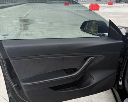 Черный Тесла Модель 3, объемом двигателя 0 л и пробегом 130 тыс. км за 15100 $, фото 30 на Automoto.ua
