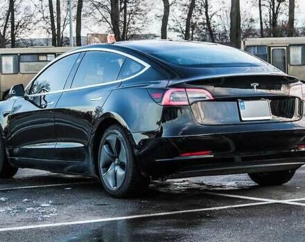 Тесла Модель 3 2018 в Рахове на Automoto.ua Черный Тесла Модель 3, объемом двигателя 0 л и пробегом 93 тыс. км за 14500 $, фото 6 на Automoto.ua