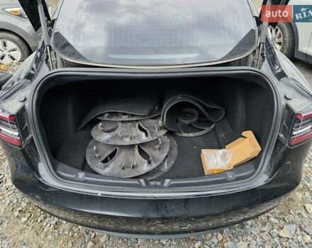 Чорний Тесла Модель 3, об'ємом двигуна 0 л та пробігом 130 тис. км за 12700 $, фото 30 на Automoto.ua