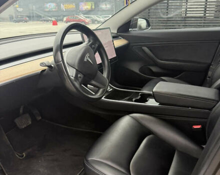 Черный Тесла Модель 3, объемом двигателя 0 л и пробегом 130 тыс. км за 15100 $, фото 31 на Automoto.ua