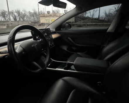 Черный Тесла Модель 3, объемом двигателя 0 л и пробегом 98 тыс. км за 16900 $, фото 3 на Automoto.ua