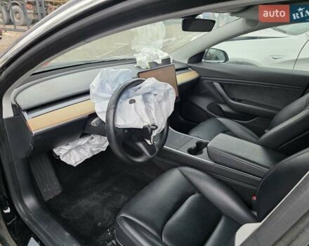 Чорний Тесла Модель 3, об'ємом двигуна 0 л та пробігом 130 тис. км за 12700 $, фото 9 на Automoto.ua