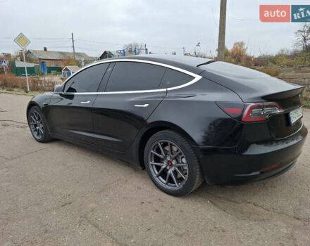 Чорний Тесла Модель 3, об'ємом двигуна 0 л та пробігом 108 тис. км за 16900 $, фото 4 на Automoto.ua