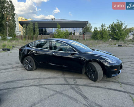 Черный Тесла Модель 3, объемом двигателя 0 л и пробегом 141 тыс. км за 18888 $, фото 3 на Automoto.ua
