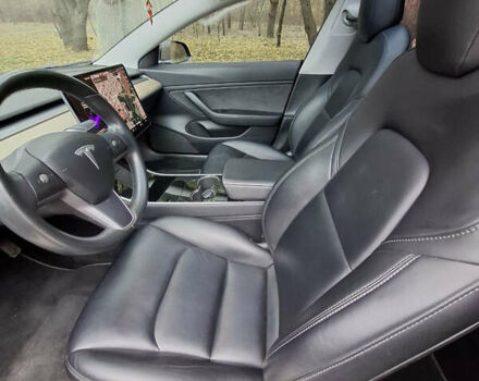 Чорний Тесла Модель 3, об'ємом двигуна 0 л та пробігом 108 тис. км за 16900 $, фото 9 на Automoto.ua