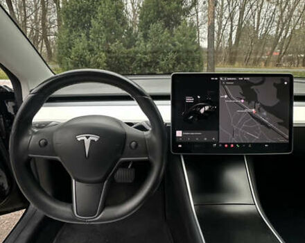 Чорний Тесла Модель 3, об'ємом двигуна 0 л та пробігом 187 тис. км за 17000 $, фото 28 на Automoto.ua