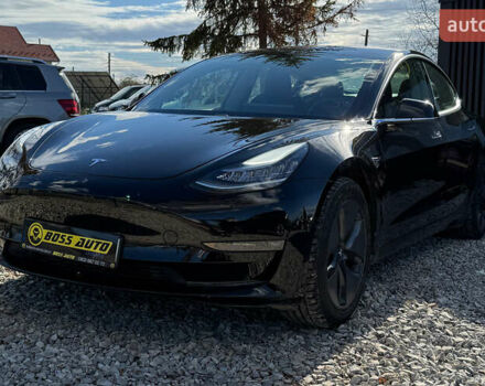 Тесла Модель 3 2018 в Коломые на Automoto.ua Черный Тесла Модель 3, объемом двигателя 0 л и пробегом 121 тыс. км за 15700 $, фото 3 на Automoto.ua