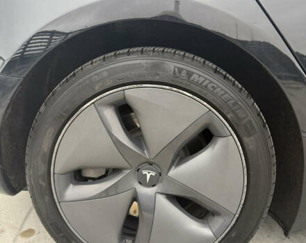 Черный Тесла Модель 3, объемом двигателя 0 л и пробегом 130 тыс. км за 15100 $, фото 43 на Automoto.ua