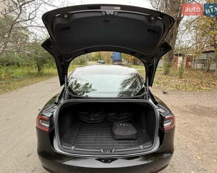 Черный Тесла Модель 3, объемом двигателя 0 л и пробегом 102 тыс. км за 18900 $, фото 71 на Automoto.ua