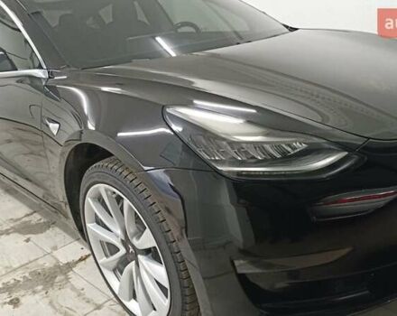 Тесла Модель 3 2018 у Умани на Automoto.ua Чорний Тесла Модель 3, об'ємом двигуна 0 л та пробігом 201 тис. км за 19000 $, фото 96 на Automoto.ua