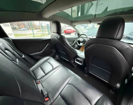 Чорний Тесла Модель 3, об'ємом двигуна 0 л та пробігом 163 тис. км за 12400 $, фото 5 на Automoto.ua