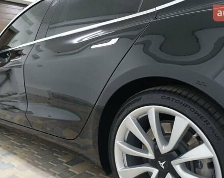 Тесла Модель 3 2018 у Умани на Automoto.ua Чорний Тесла Модель 3, об'ємом двигуна 0 л та пробігом 201 тис. км за 19000 $, фото 58 на Automoto.ua