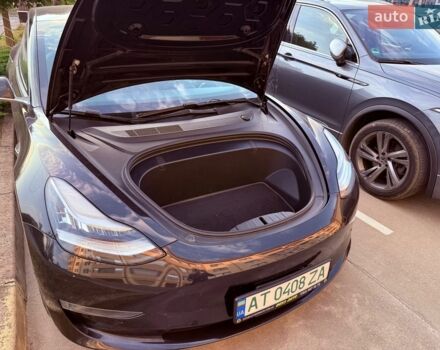 Чорний Тесла Модель 3, об'ємом двигуна 0 л та пробігом 109 тис. км за 15700 $, фото 3 на Automoto.ua