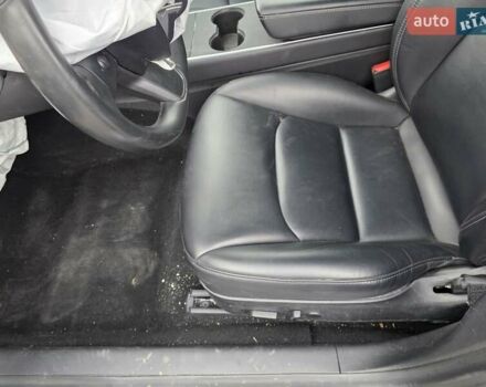 Чорний Тесла Модель 3, об'ємом двигуна 0 л та пробігом 130 тис. км за 12700 $, фото 1 на Automoto.ua