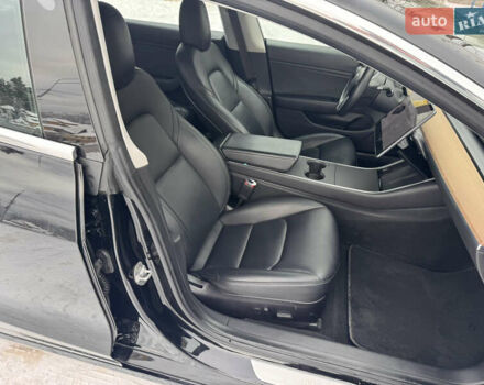 Чорний Тесла Модель 3, об'ємом двигуна 0 л та пробігом 115 тис. км за 19500 $, фото 19 на Automoto.ua