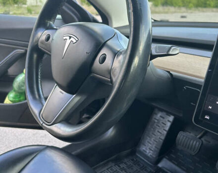 Черный Тесла Модель 3, объемом двигателя 0 л и пробегом 141 тыс. км за 18888 $, фото 23 на Automoto.ua