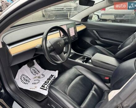 Черный Тесла Модель 3, объемом двигателя 0 л и пробегом 143 тыс. км за 14200 $, фото 8 на Automoto.ua