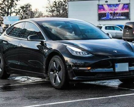 Тесла Модель 3 2018 в Рахове на Automoto.ua Черный Тесла Модель 3, объемом двигателя 0 л и пробегом 93 тыс. км за 14500 $, фото 2 на Automoto.ua
