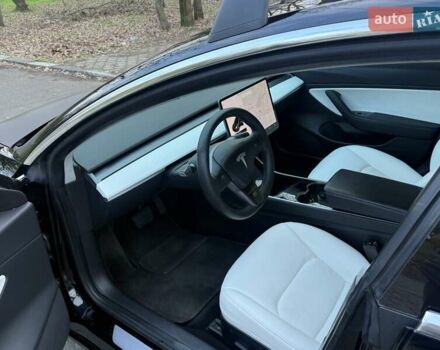 Черный Тесла Модель 3, объемом двигателя 0 л и пробегом 90 тыс. км за 17500 $, фото 4 на Automoto.ua